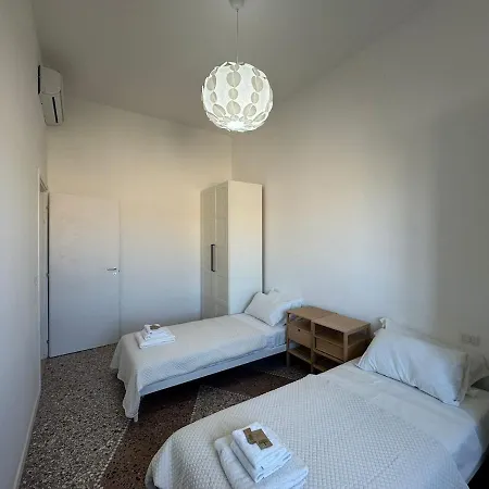 Stylish In Rome's Trendy Hub Апартаменты Рим