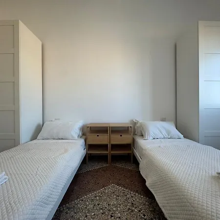 Stylish In Rome's Trendy Hub Apartment Rome