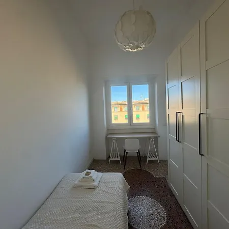 Stylish In Rome's Trendy Hub * Рим